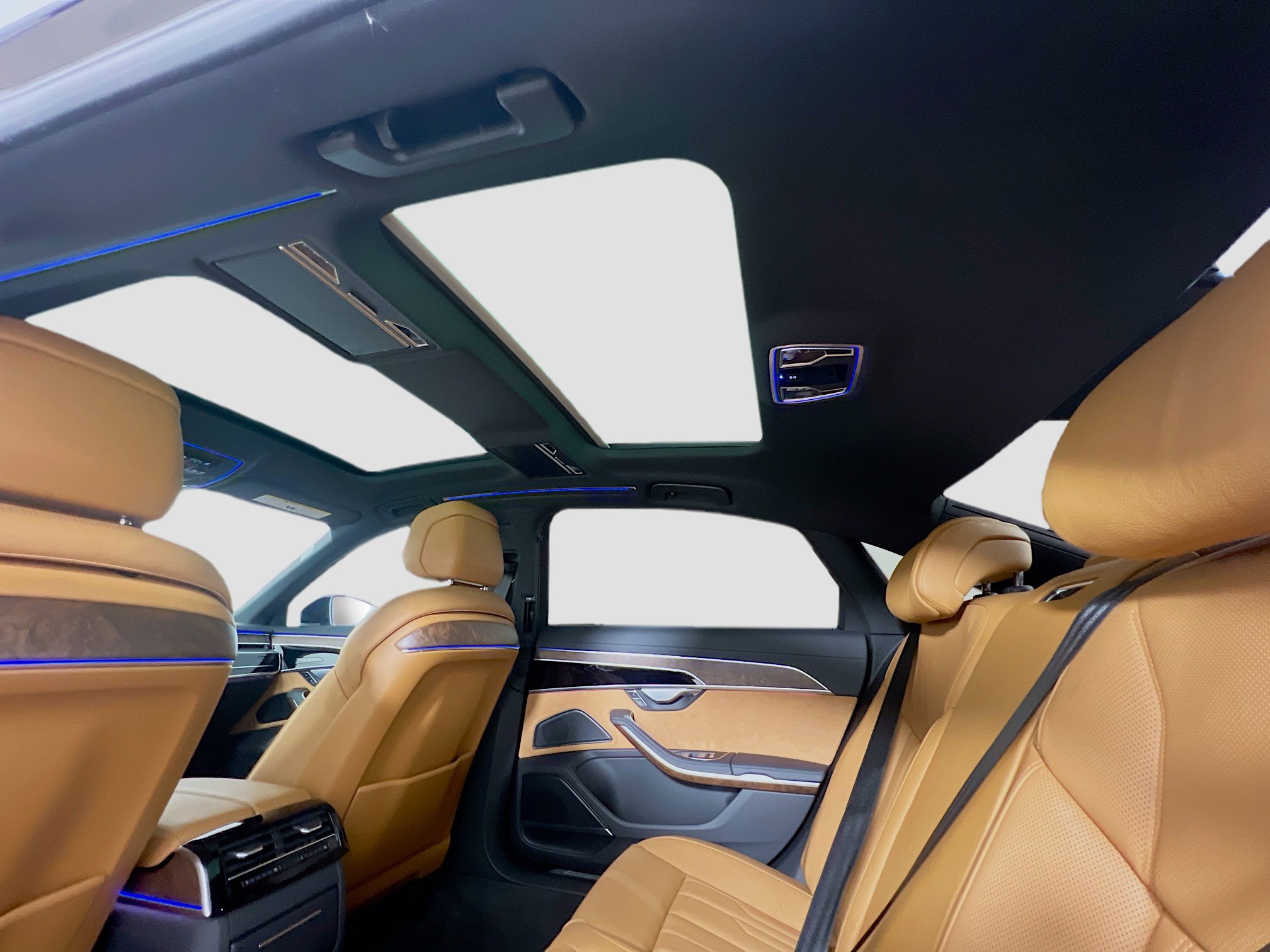 Used 2025 Audi A8 L 3.0T w/ Executive Package image 28