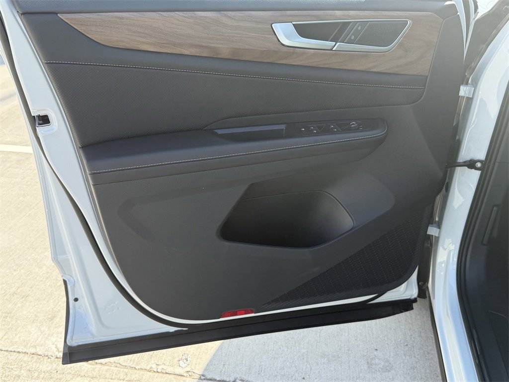 New 2026 Volkswagen Atlas SE image 10