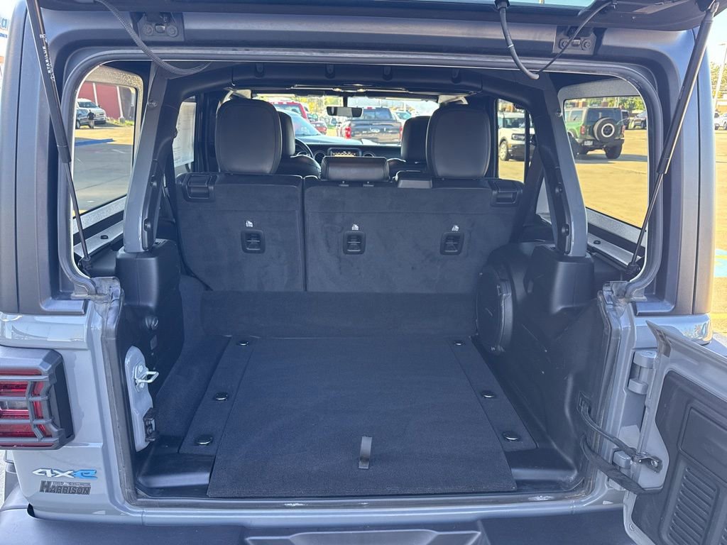 Used 2021 Jeep Wrangler Unlimited Sahara w/ Cold Weather Group image 28