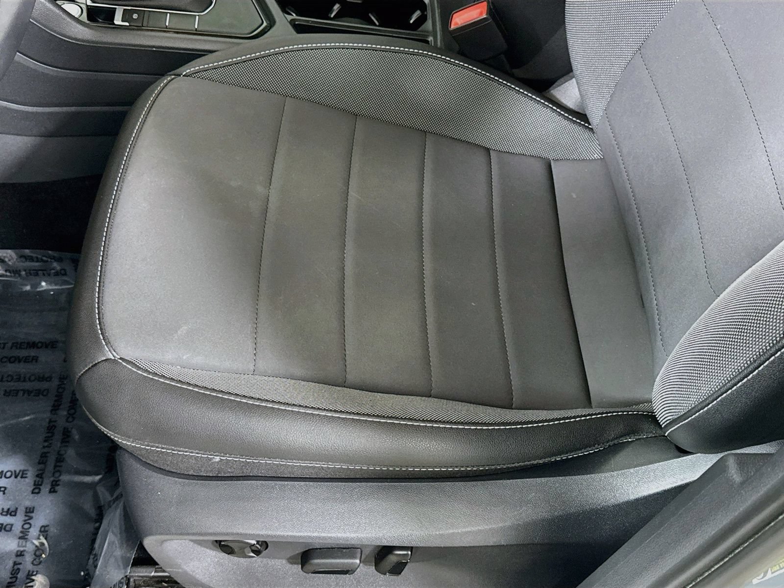 Certified 2023 Volkswagen Taos SE FWD image 12