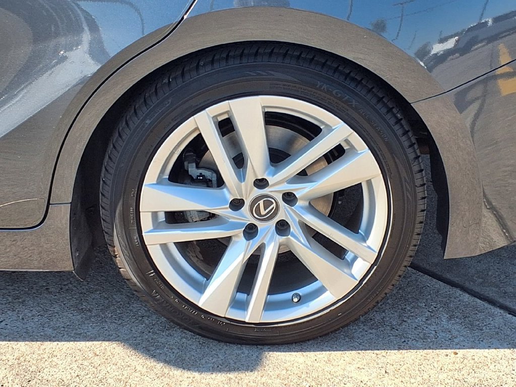 Used 2021 Lexus IS 300 w/ Comfort Package RWD image 28