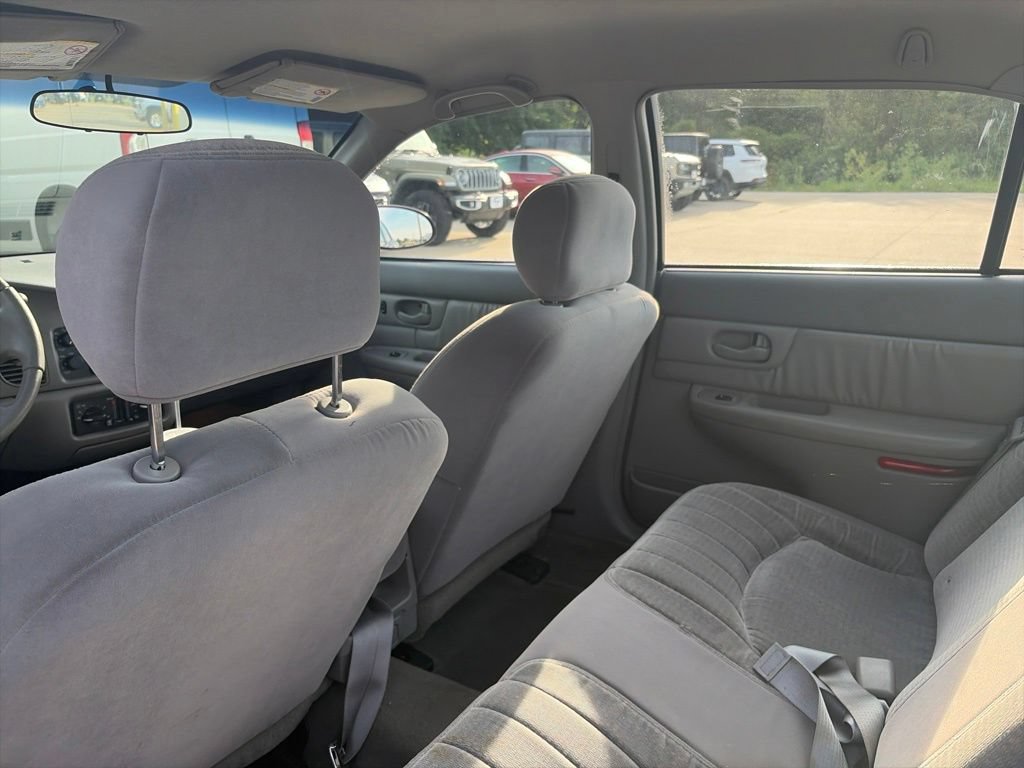 Used 2002 Buick Century Custom w/ Custom Premium Pkg FWD image 11