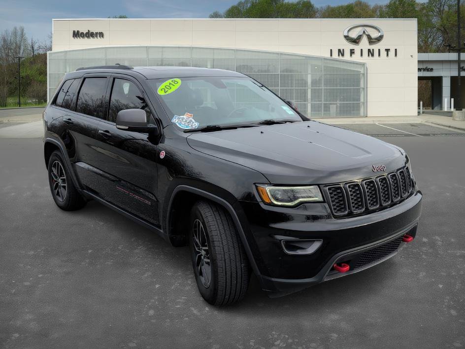 Used 2018 Jeep Grand Cherokee Trailhawk w/ Trailhawk Luxury Group image 2