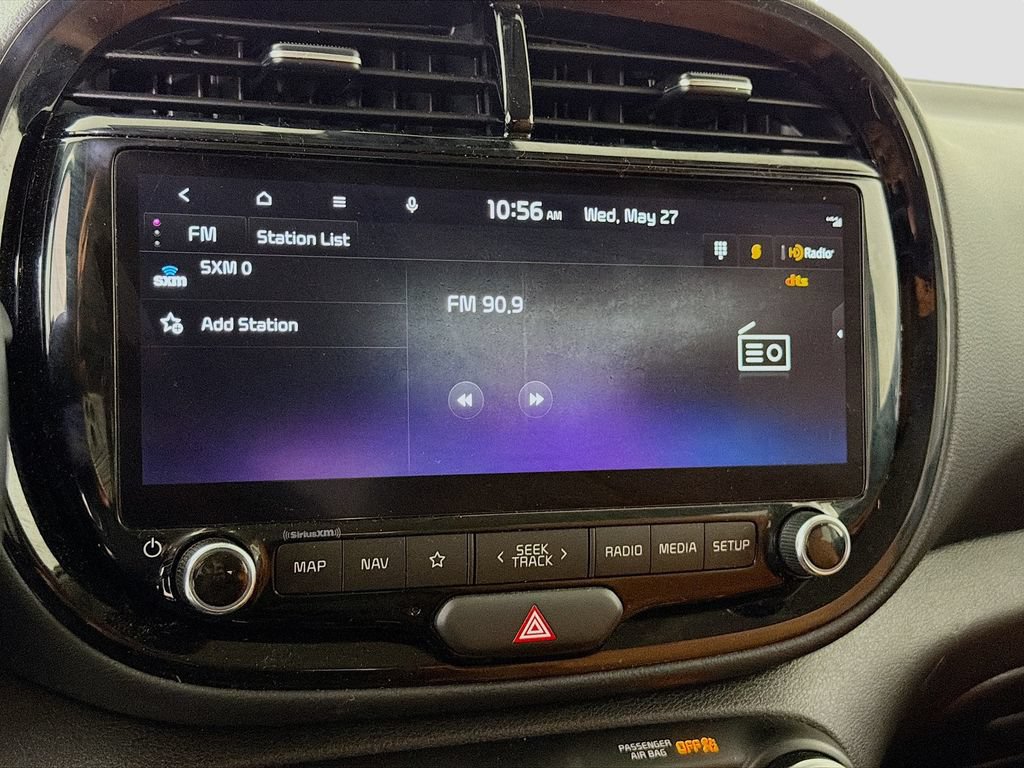 Used 2024 Kia Soul EX w/ Option Group 015 FWD image 17