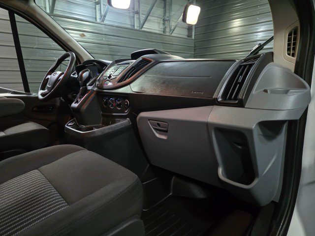 Used 2018 Ford Transit 350 XLT image 16