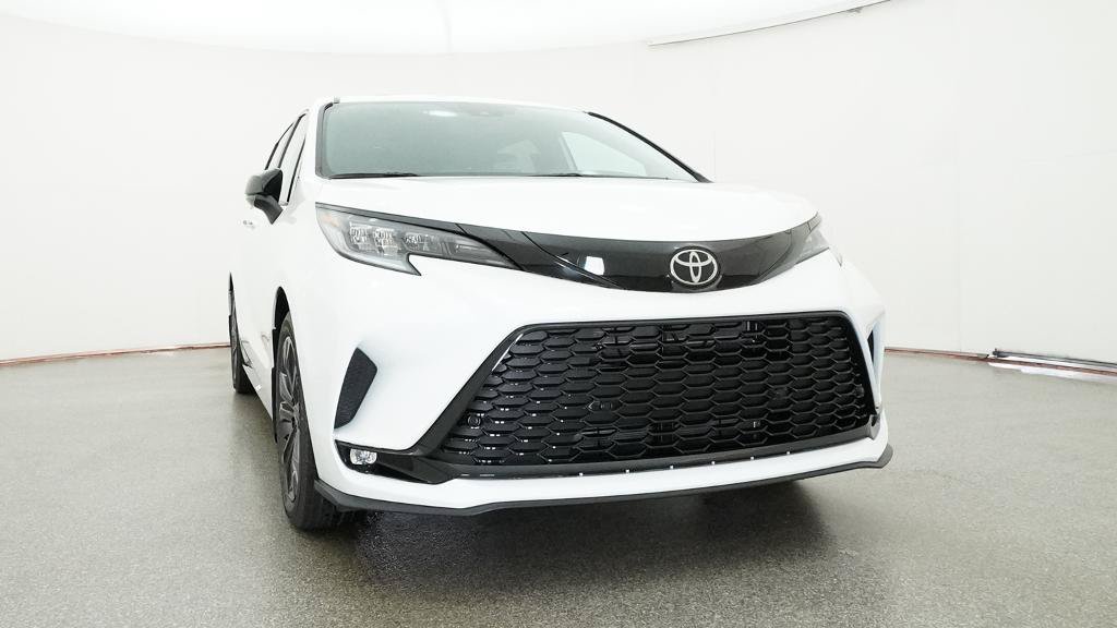 New 2026 Toyota Sienna XSE FWD image 33