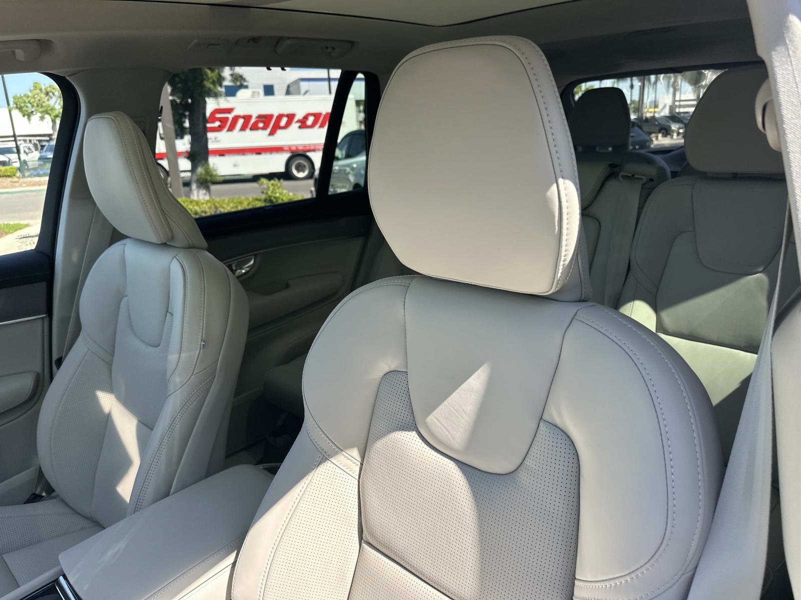 New 2026 Volvo XC90 T8 Ultra w/ Protection Package Premier image 15