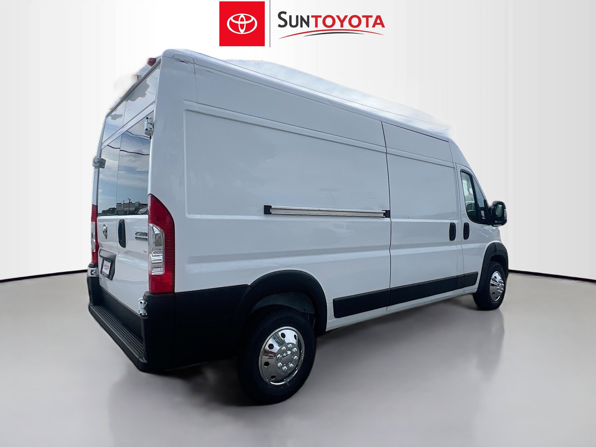 Used 2023 RAM ProMaster 2500 FWD image 4