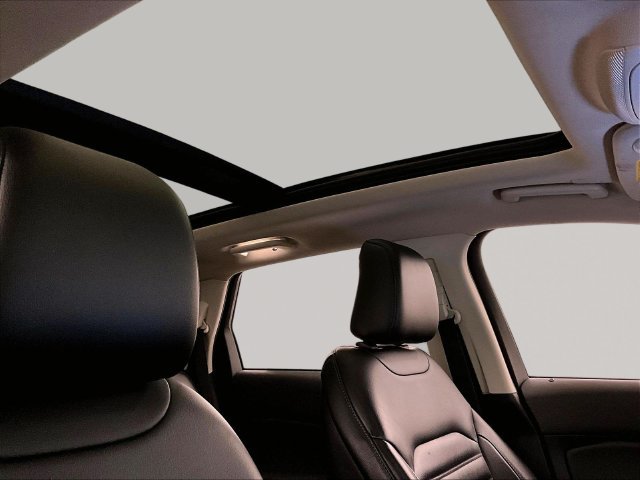 Used 2020 Ford Edge SEL w/ Convenience Package AWD/4WD image 21
