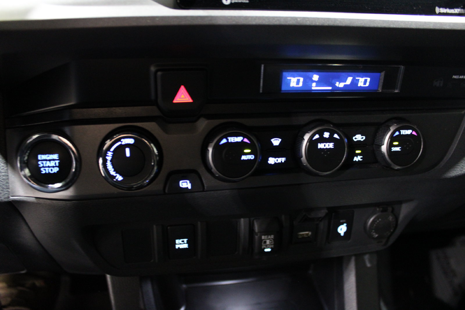 Used 2022 Toyota Tacoma TRD Off-Road AWD/4WD image 39