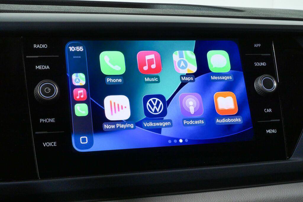 Certified 2023 Volkswagen Taos SE FWD image 15