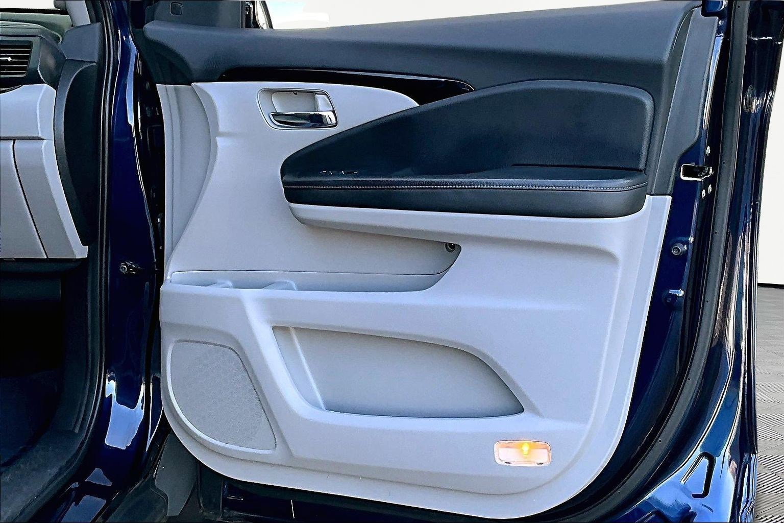 Used 2020 Honda Ridgeline RTL-E image 28