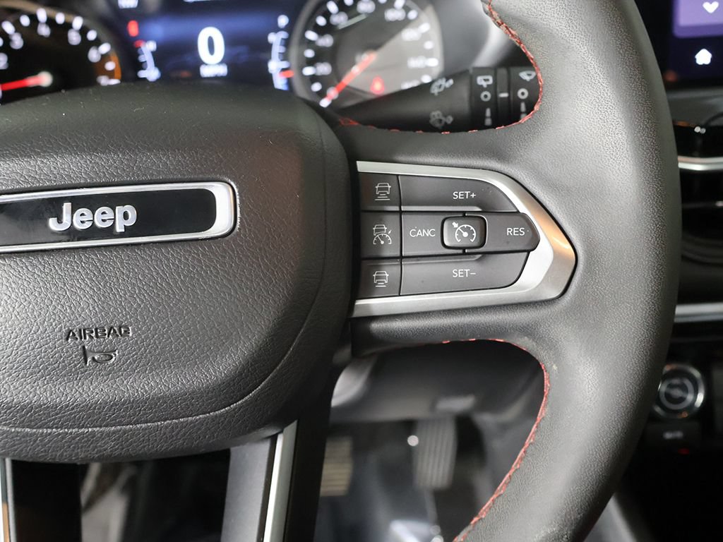 Used 2022 Jeep Compass Trailhawk AWD/4WD image 38