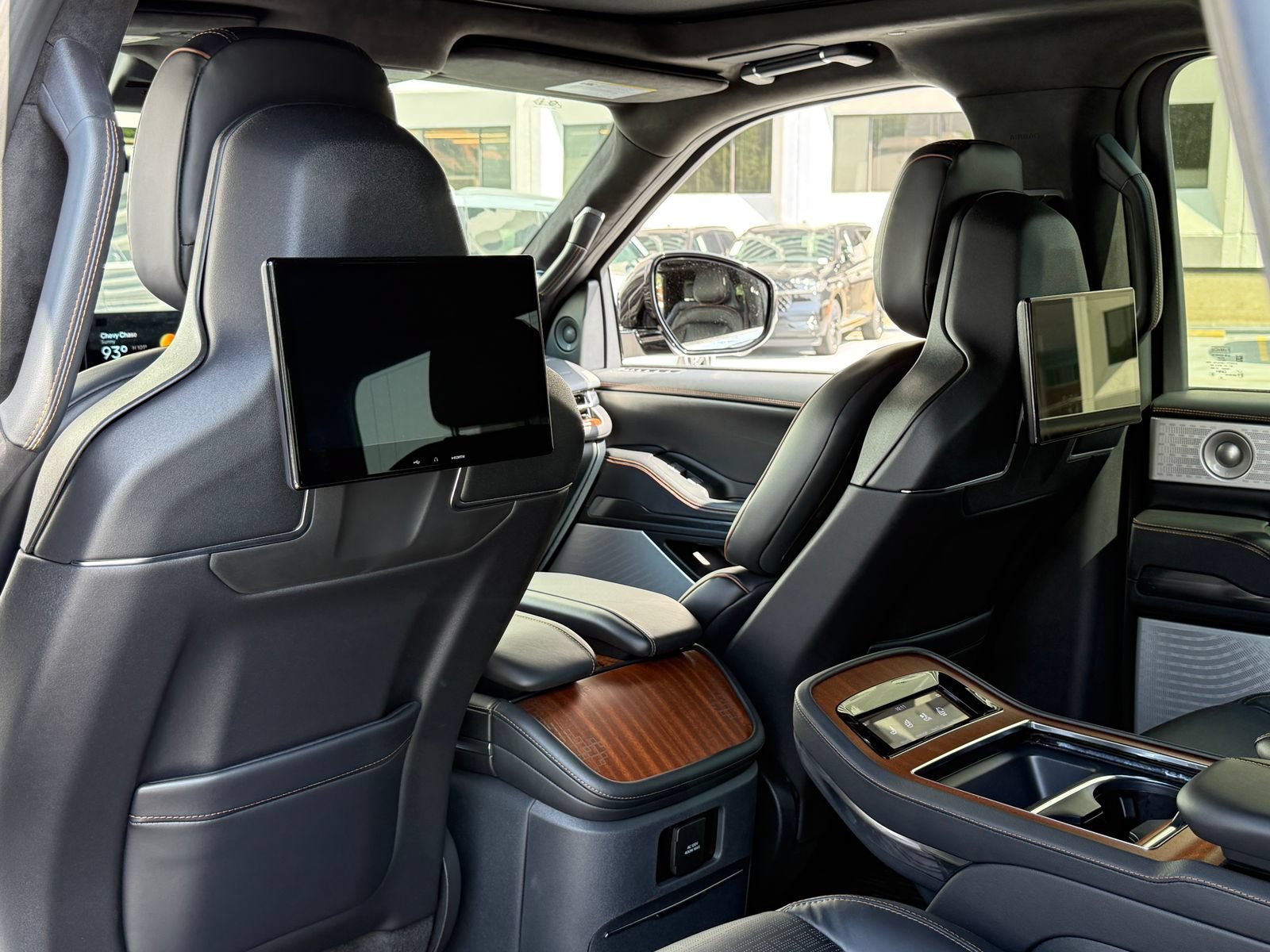 New 2026 Lincoln Navigator Black Label AWD/4WD image 27
