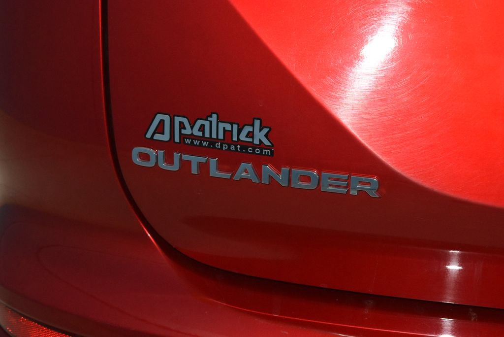 Used 2025 Mitsubishi Outlander SE AWD/4WD image 28