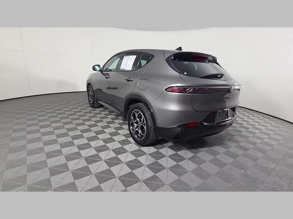 Used 2025 Alfa Romeo Tonale w/ Premium Package AWD/4WD image 43