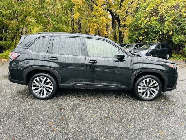 Used 2025 Subaru Forester Touring image 4