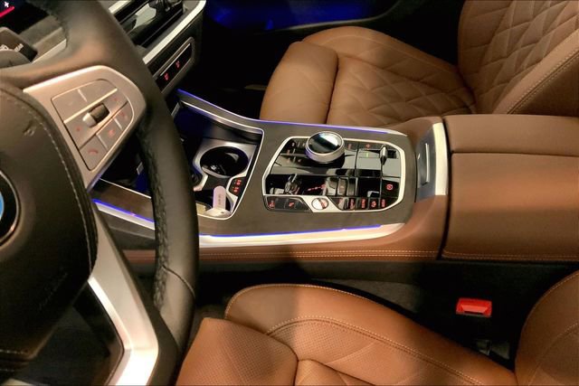 Certified 2023 BMW X7 xDrive40i w/ Executive Package image 8