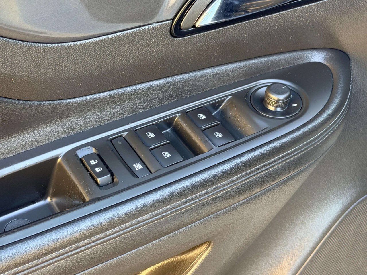 Used 2019 Buick Encore Preferred FWD image 18