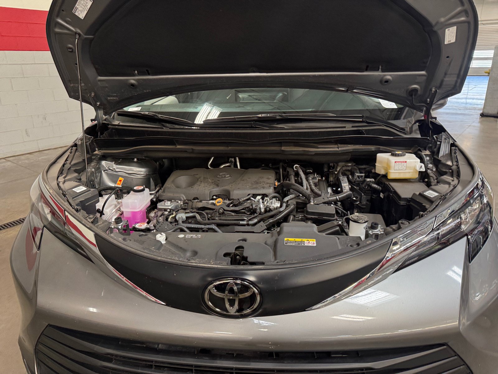 Certified 2026 Toyota Sienna XLE FWD image 21