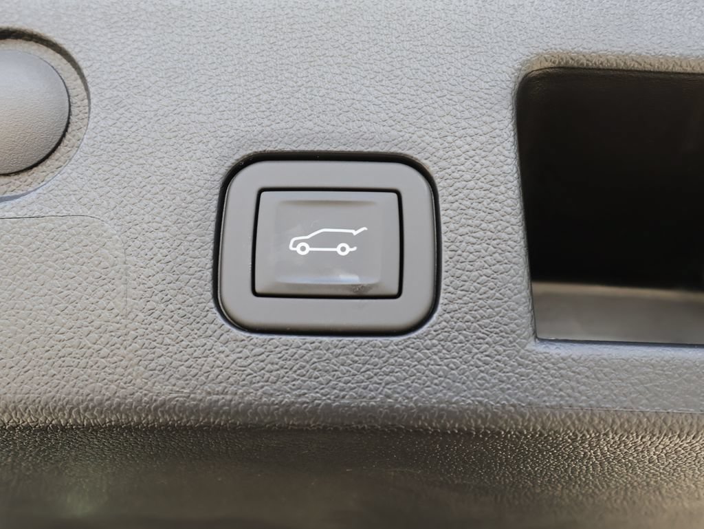 New 2026 Chevrolet Equinox ACTIV w/ Safety and Technology Package AWD/4WD image 29