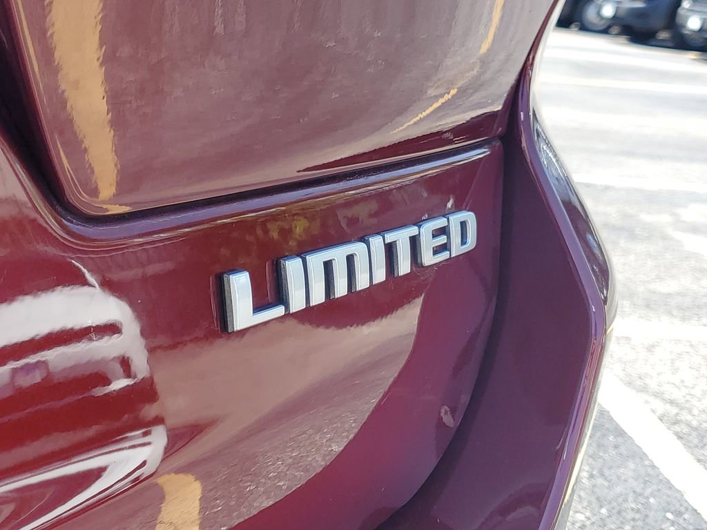 Used 2024 Jeep Grand Cherokee L Limited w/ Trailer Tow Package image 9