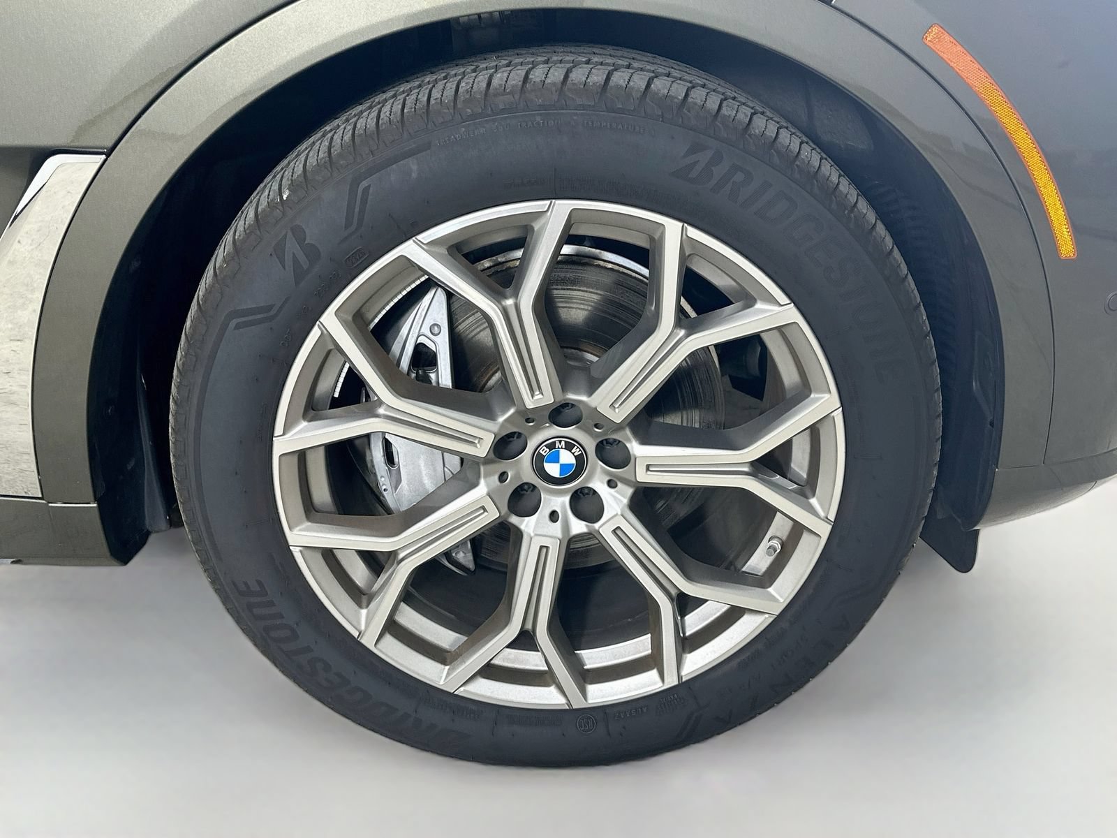 Used 2026 BMW X7 xDrive40i w/ Premium Package AWD/4WD image 10