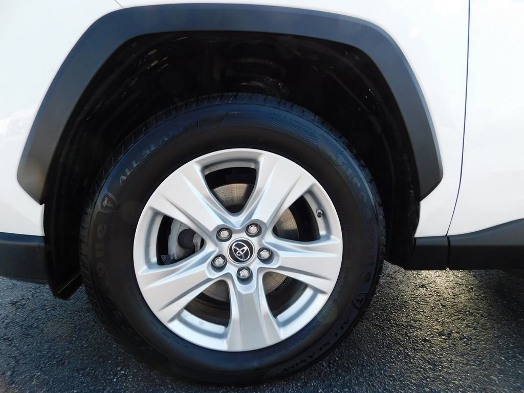 Used 2019 Toyota RAV4 XLE w/ Convenience Package image 10