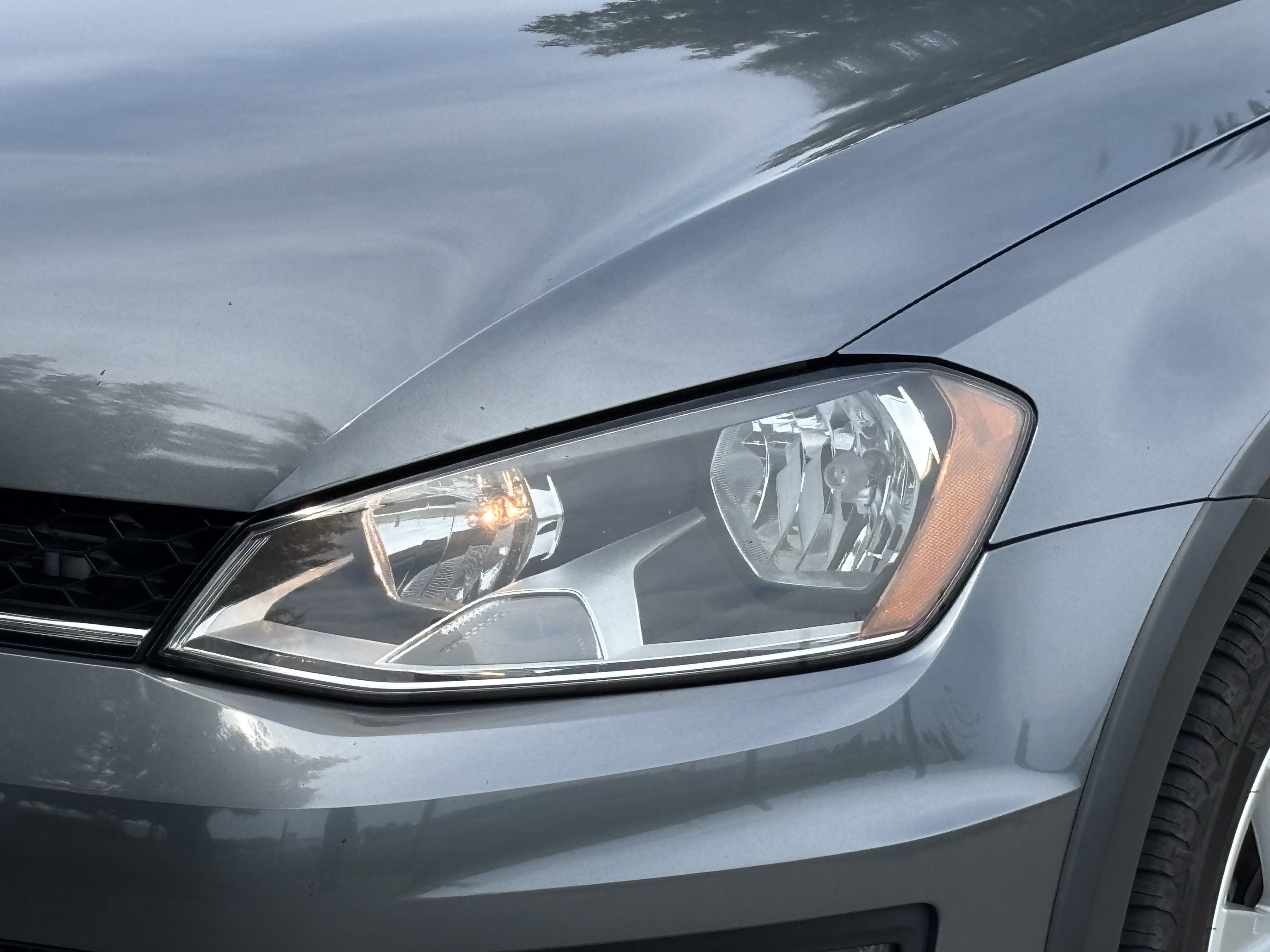 Used 2017 Volkswagen Golf Alltrack S AWD/4WD image 6