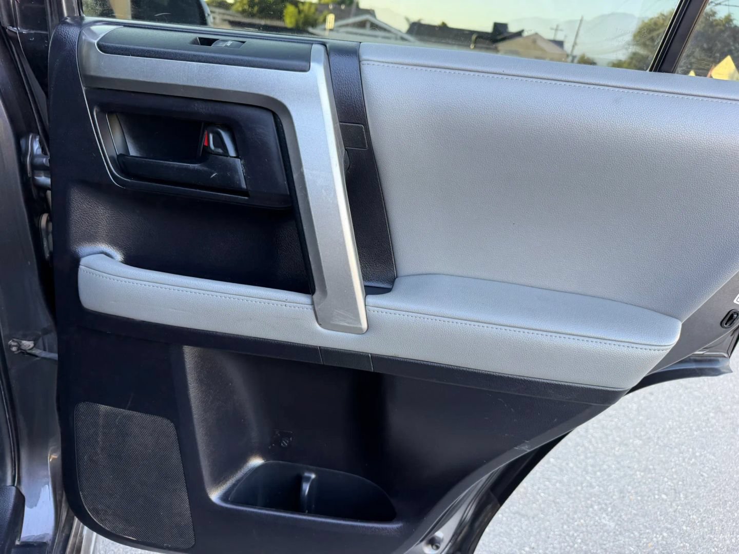 Used 2013 Toyota 4Runner SR5 w/ Convenience Pkg RWD image 15