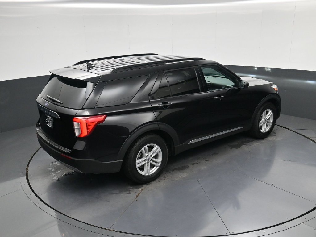 Used 2024 Ford Explorer XLT w/ Equipment Group 202A RWD image 34