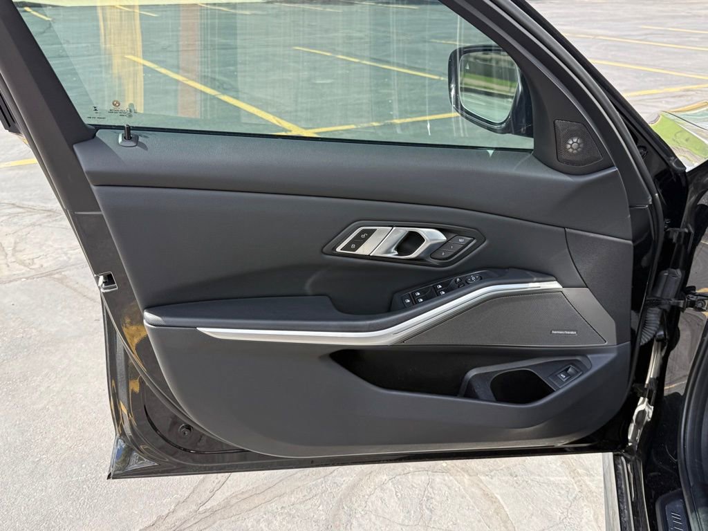 Used 2023 BMW 330i xDrive Sedan w/ M Sport Package image 9