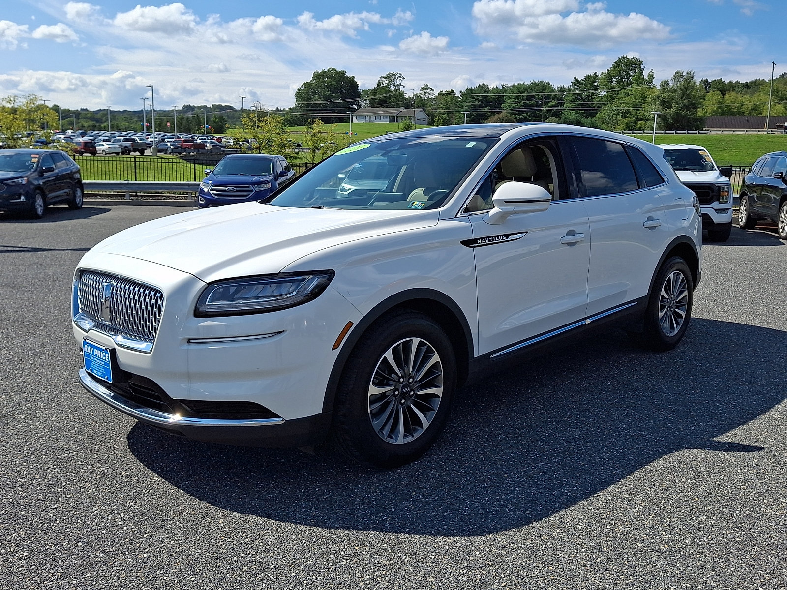 Certified 2021 Lincoln Nautilus Reserve AWD/4WD image 4