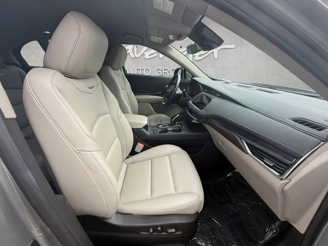 Used 2023 Cadillac XT4 Luxury image 24