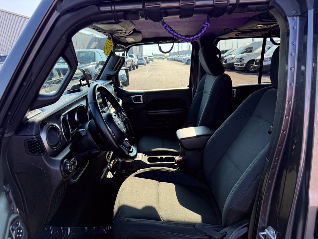 Used 2021 Jeep Wrangler Unlimited Sport AWD/4WD image 5