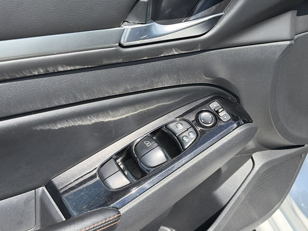 Used 2024 Nissan Altima 2.5 SR FWD image 26