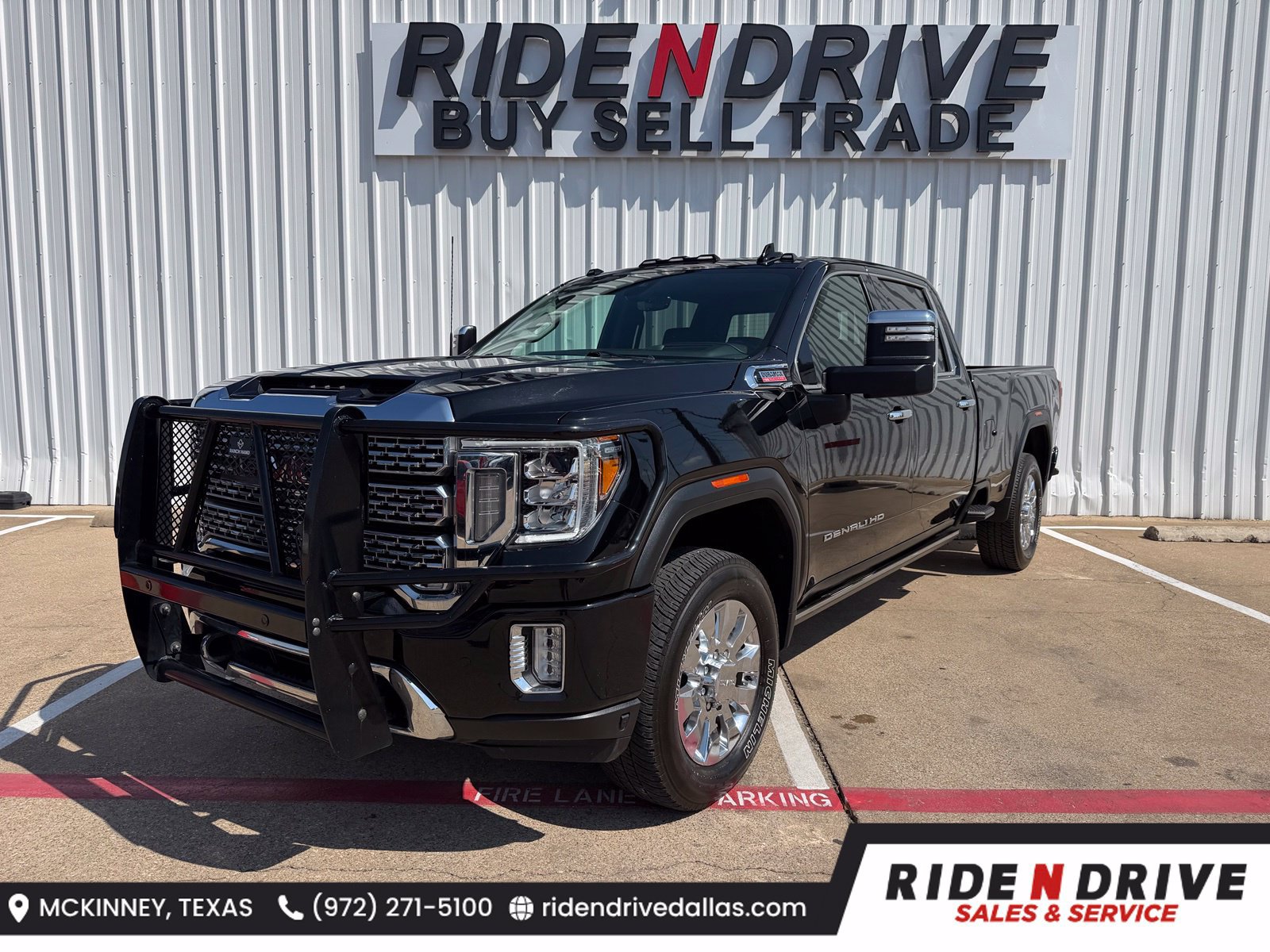 Used 2021 GMC Sierra 2500 Denali w/ Denali Ultimate Package AWD/4WD image 1