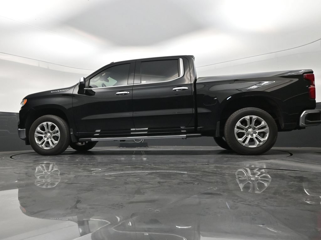 Used 2024 Chevrolet Silverado 1500 LTZ RWD image 21