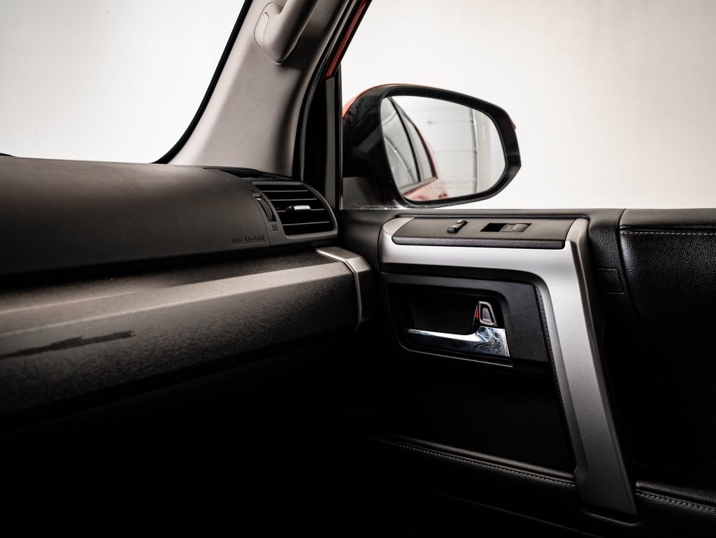 Used 2016 Toyota 4Runner SR5 image 37