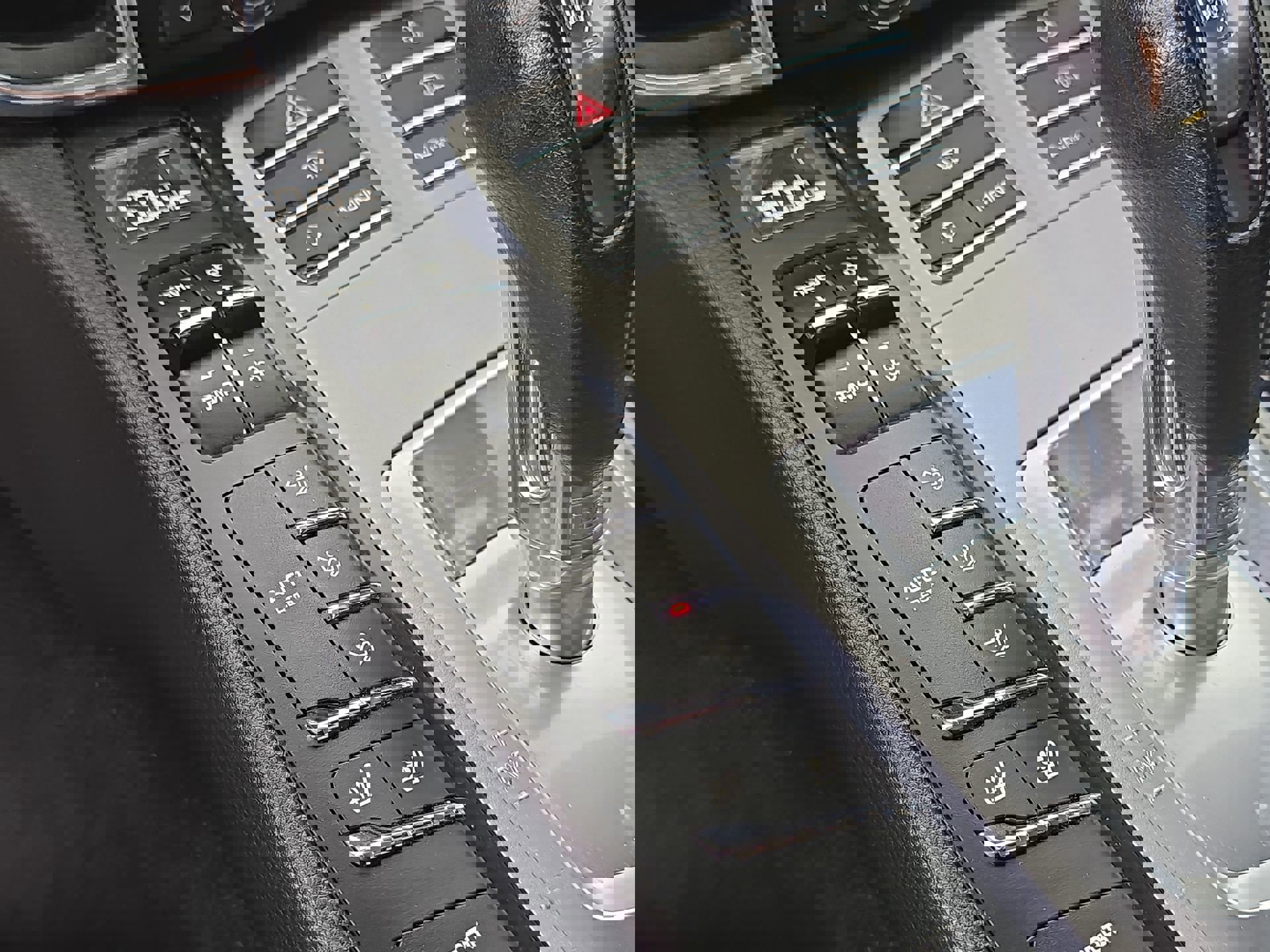 Used 2012 Porsche Panamera 4 image 19