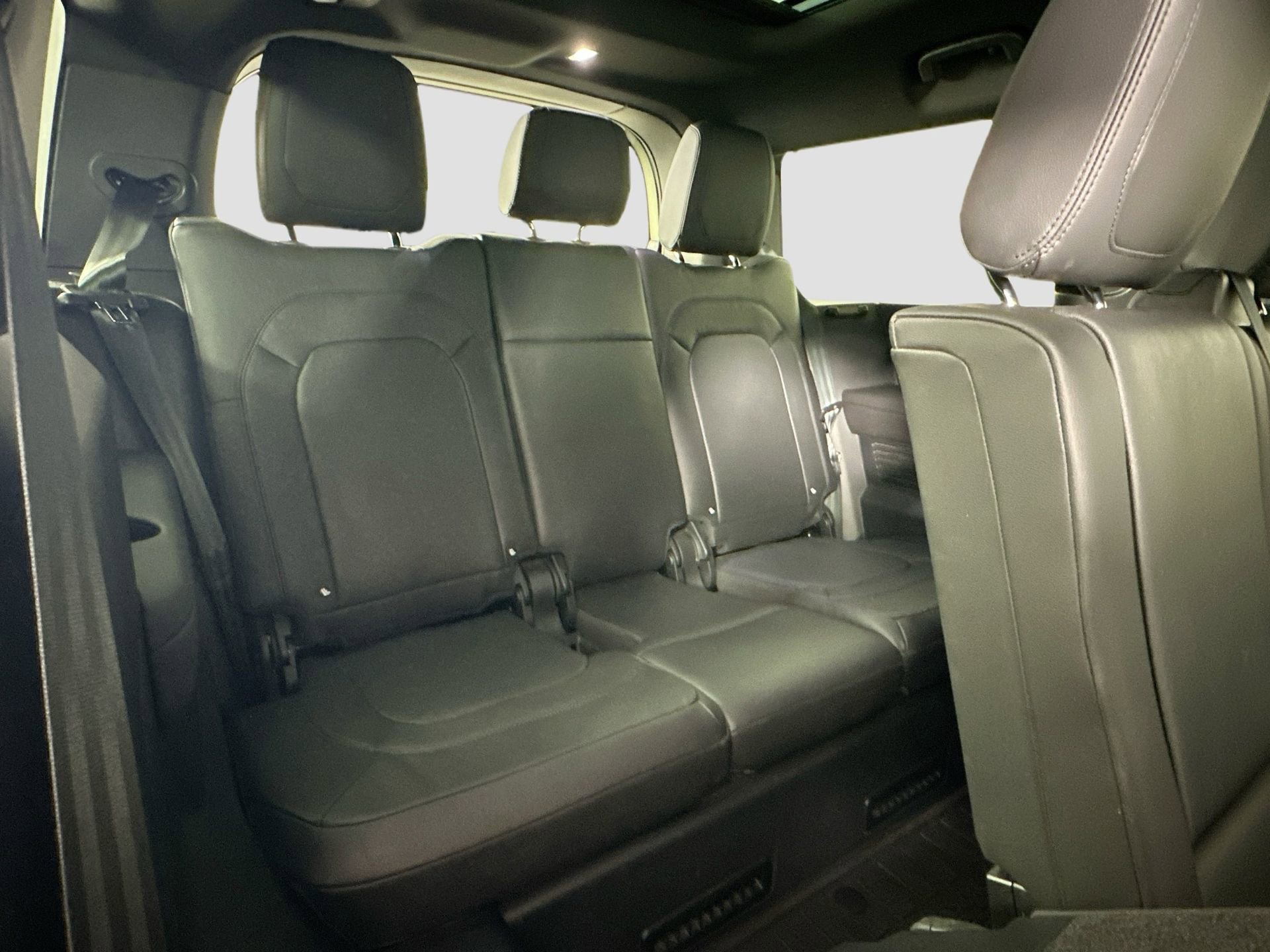 Certified 2024 Land Rover Defender 130 S image 31