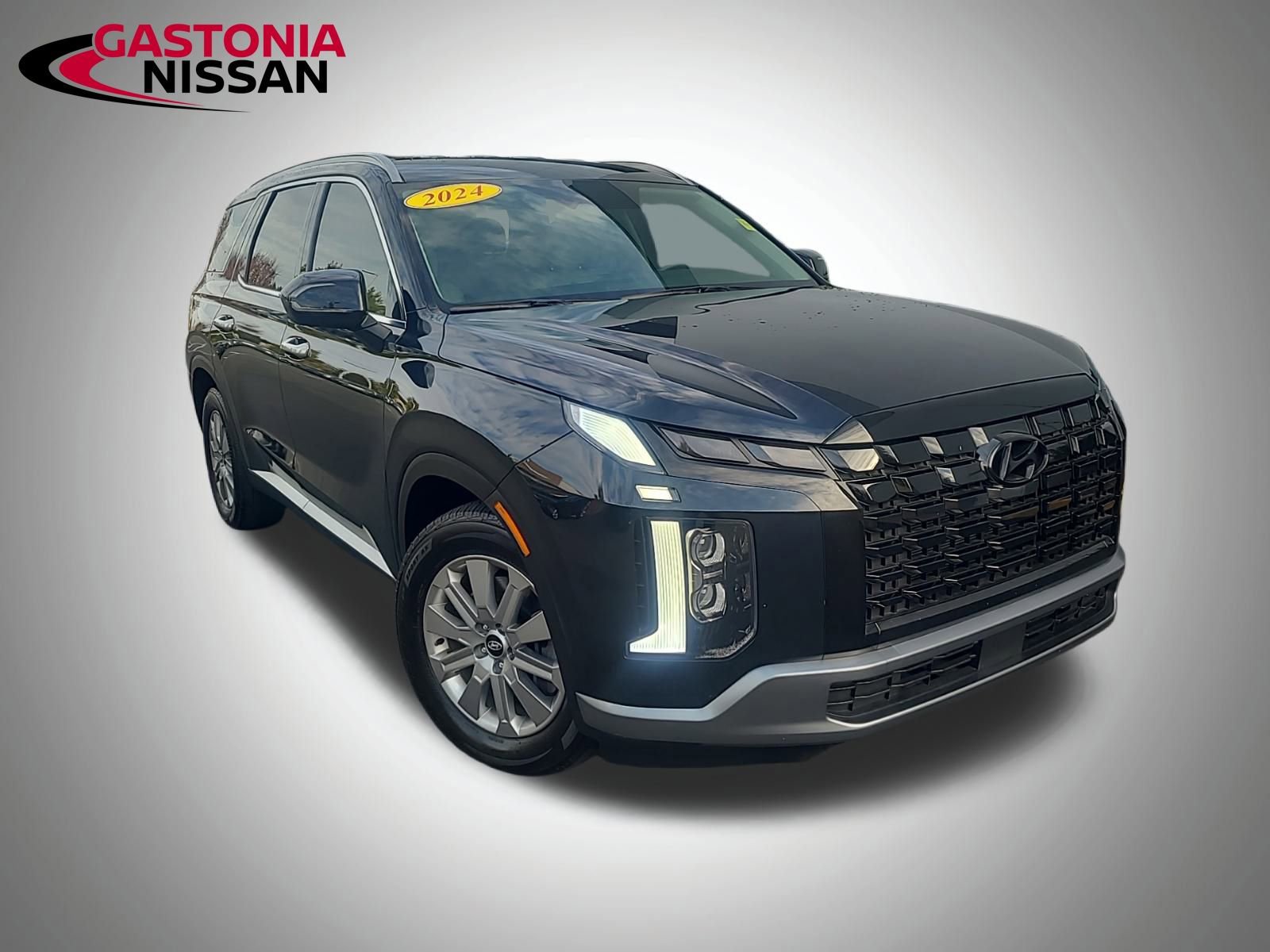 Used 2024 Hyundai Palisade SEL image 2