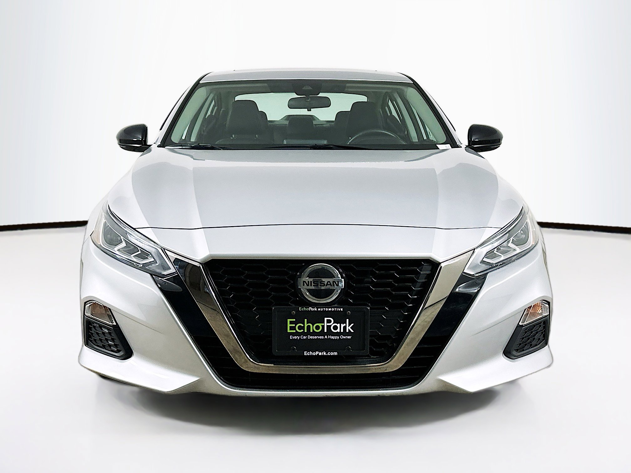 Used 2020 Nissan Altima 2.5 SR w/ Premium Package image 2