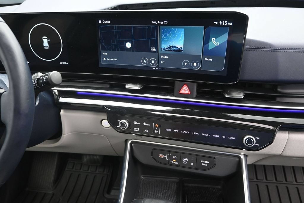 Used 2025 Kia Carnival SX Prestige FWD image 29