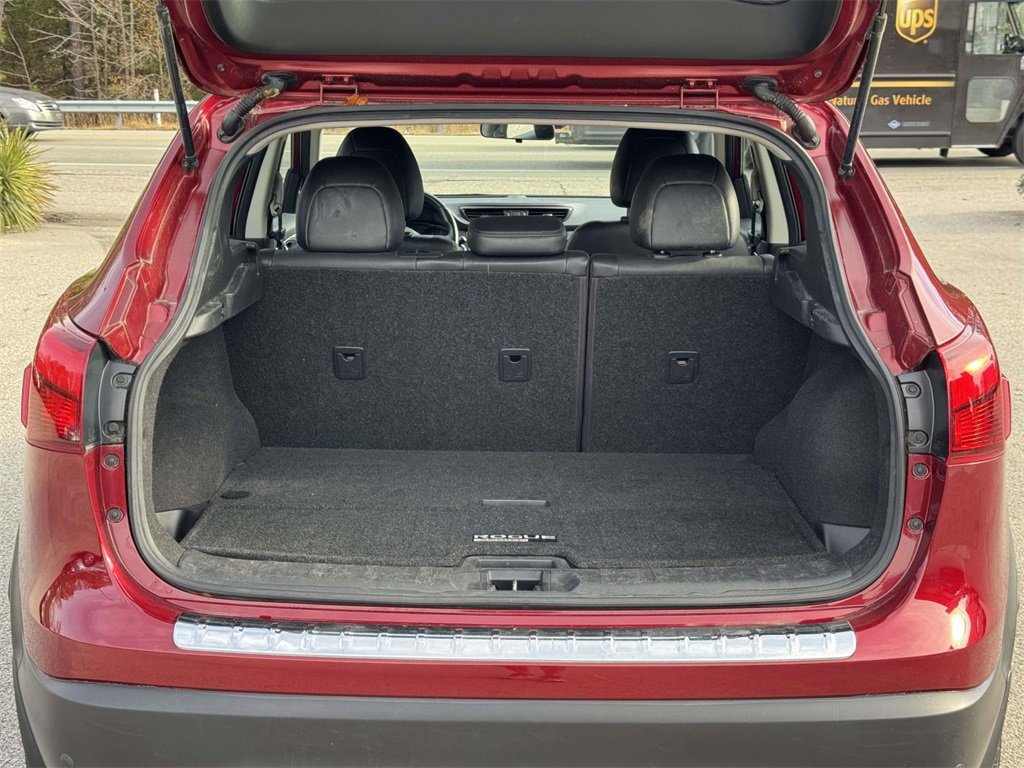 Used 2019 Nissan Rogue Sport SL image 16