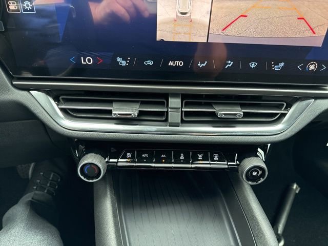 New 2025 Chevrolet Equinox EV LT w/ Comfort Package AWD/4WD image 23