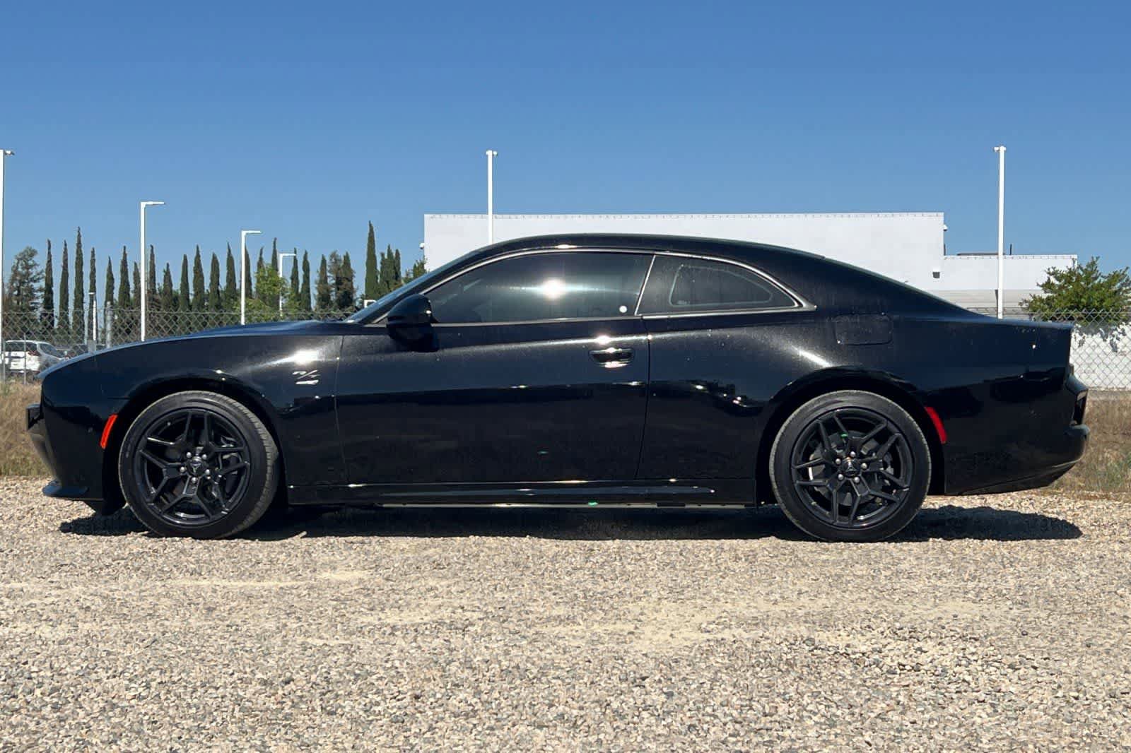 Used 2024 Dodge Charger Daytona R/T w/ Plus Group AWD/4WD image 6