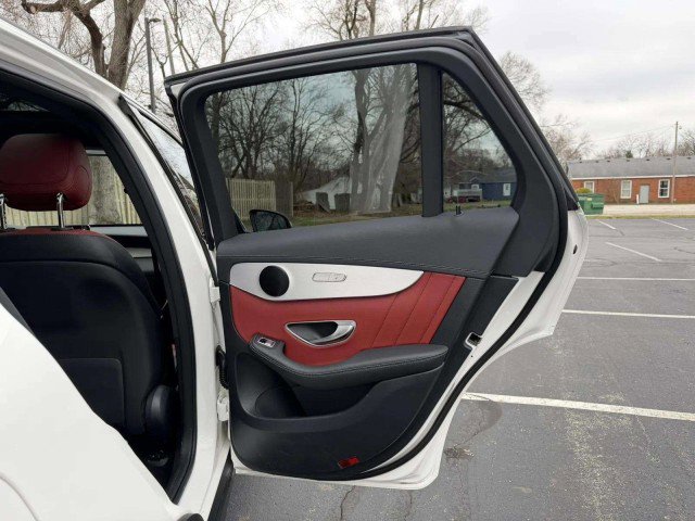 Certified 2022 Mercedes-Benz GLC 43 AMG 4MATIC image 24