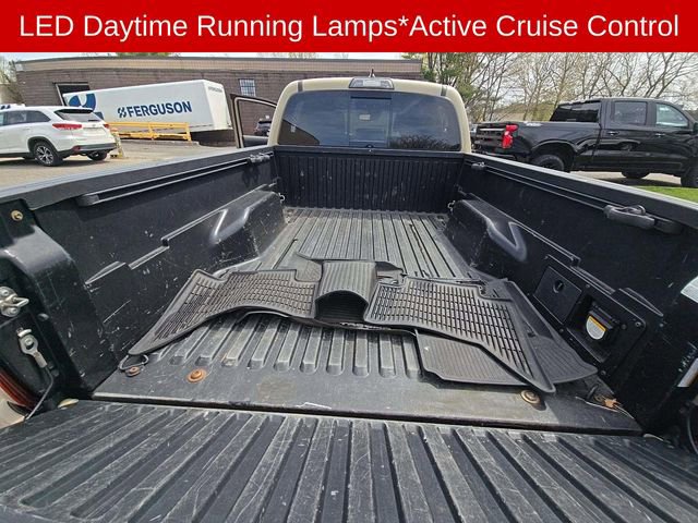 Used 2019 Toyota Tacoma TRD Sport AWD/4WD image 10