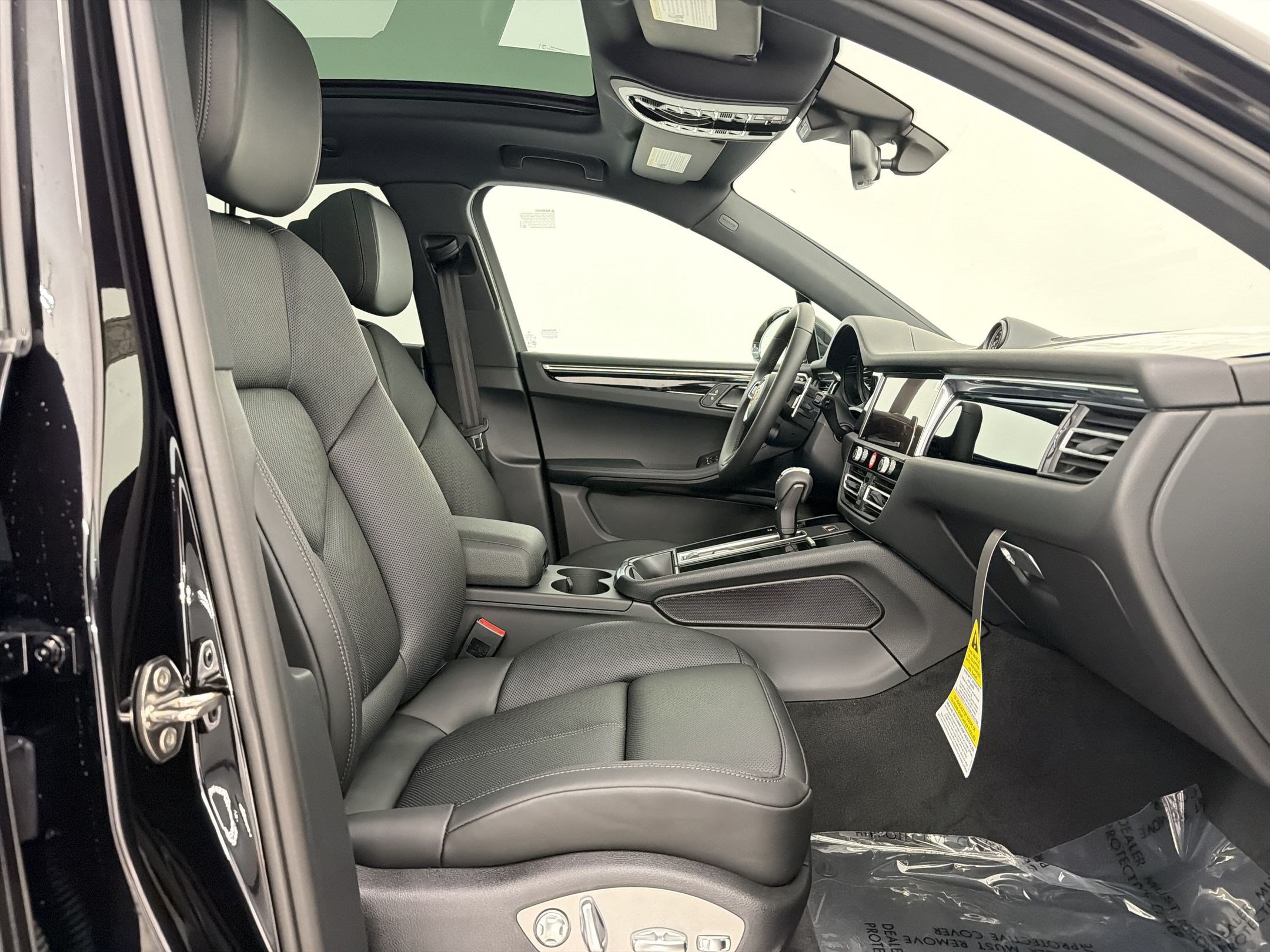 New 2026 Porsche Macan S AWD/4WD image 26